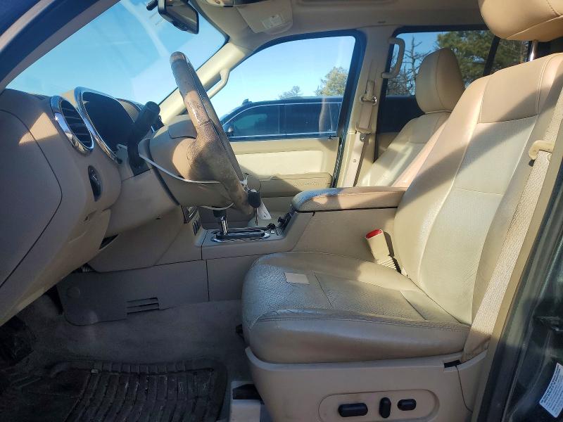 Photo 7 from auction – 2010 FORD EXPLORER L with VIN 1FMEU7FE6AUA80528