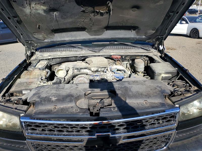 Photo 11 from auction – 2005 CHEVROLET SILVERADO with VIN 1GCHK23215F953813
