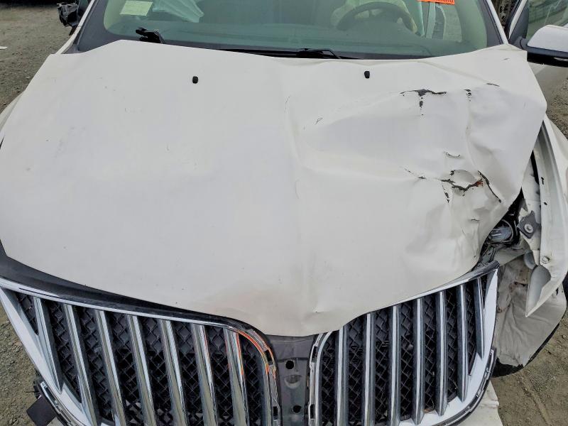 Photo 12 from auction – 2013 LINCOLN MKX with VIN 2LMDJ6JKXDBL28838