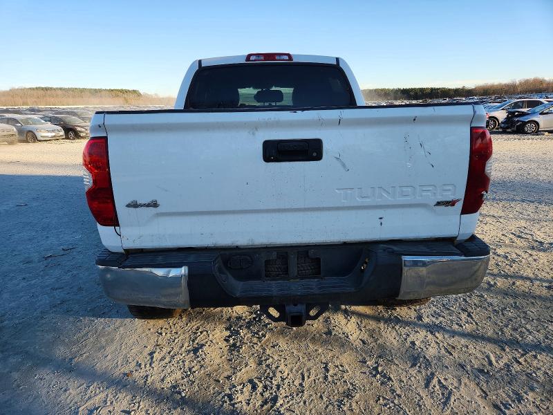 Photo 6 from auction – 2015 TOYOTA TUNDRA CRE with VIN 5TFDW5F15FX447596