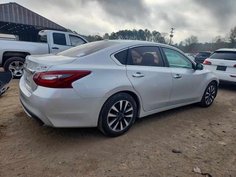 Photo 3 from auction – 2018 NISSAN ALTIMA with VIN 1N4AL3APXJC227761