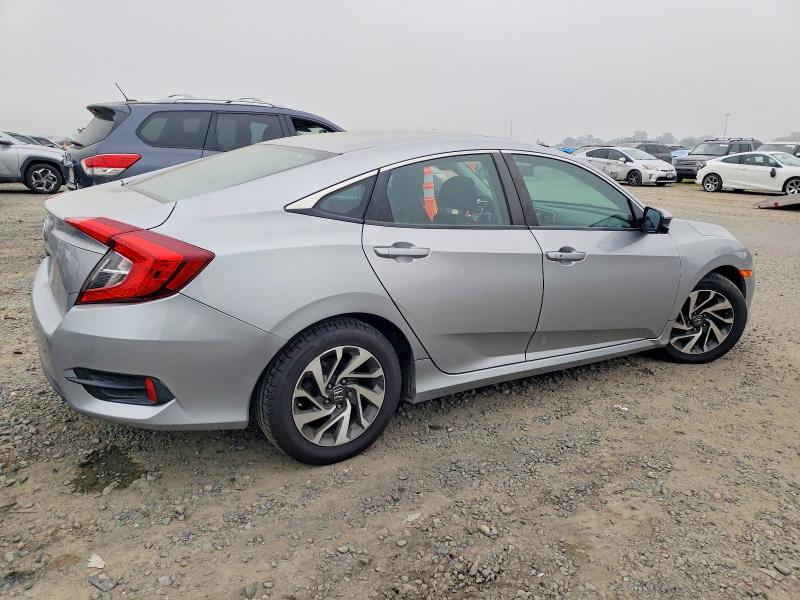 Photo 3 from auction – 2016 HONDA CIVIC with VIN 19XFC2F78GE227195