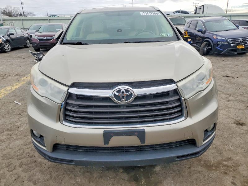 Photo 5 from auction – 2014 TOYOTA HIGHLANDER with VIN 5TDJKRFH5ES013024