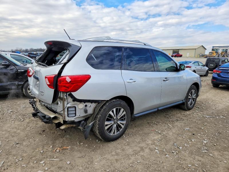 Photo 3 from auction – 2017 NISSAN PATHFINDER with VIN 5N1DR2MM9HC622358