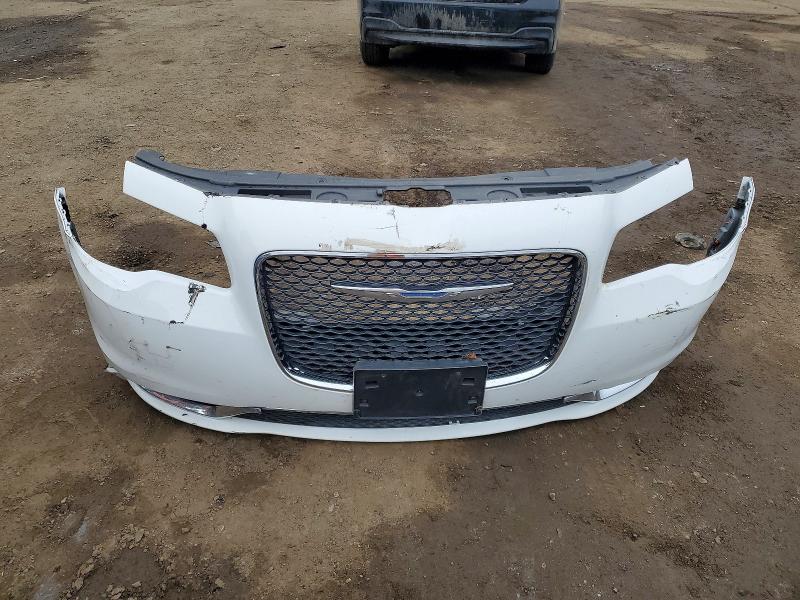 Photo 12 from auction – 2016 CHRYSLER 300 with VIN 2C3CCARG7GH111617