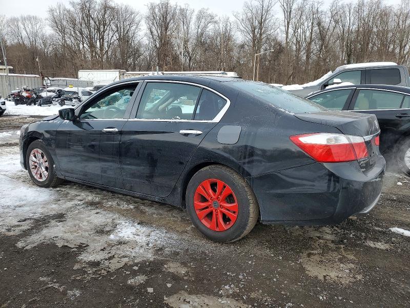 Photo 2 from auction – 2015 HONDA ACCORD with VIN 1HGCR2F30FA173392