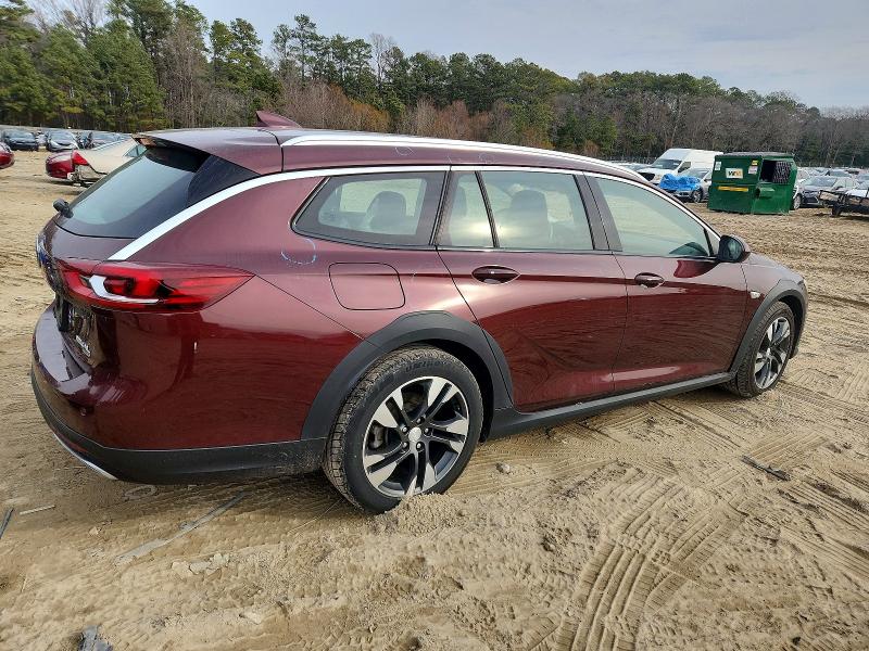 Photo 3 from auction – 2018 BUICK REGAL TOUR with VIN W04GU8SX2J1174539