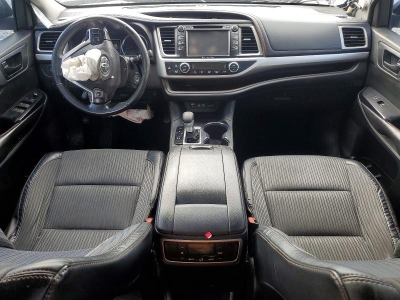 Photo 8 from auction – 2018 TOYOTA HIGHLANDER with VIN 5TDZZRFHXJS284122