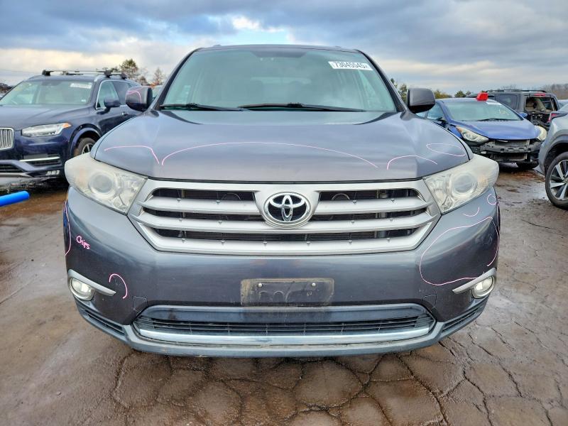 Photo 5 from auction – 2012 TOYOTA HIGHLANDER with VIN 5TDBK3EHXCS143171