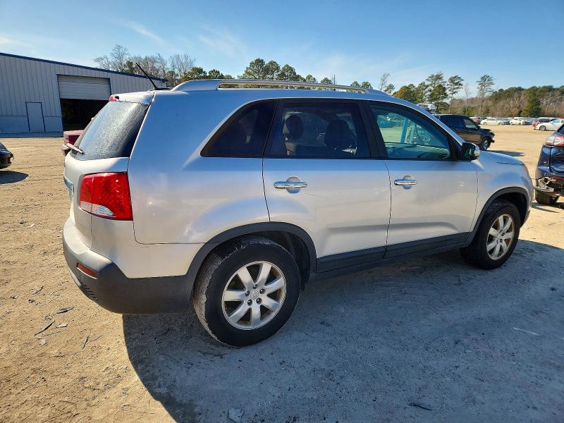 Photo 3 from auction – 2011 KIA SORENTO BA with VIN 5XYKT3A15BG044422