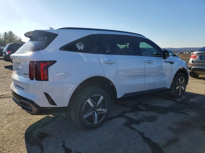 Photo 3 from auction – 2021 KIA SORENTO EX with VIN 5XYRHDLF7MG014128