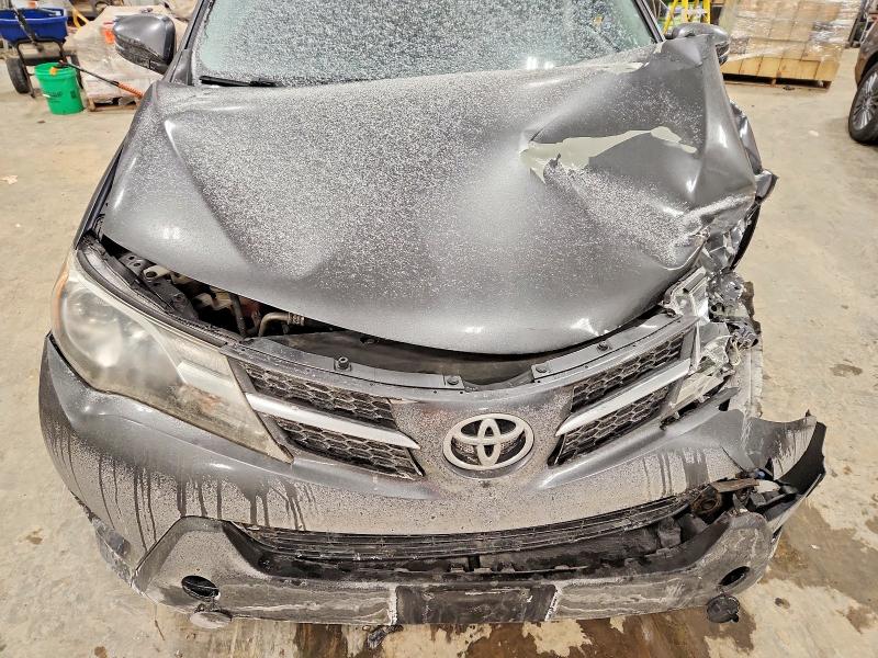 Photo 11 from auction – 2014 TOYOTA RAV4 XLE with VIN JTMRFREV6ED068141