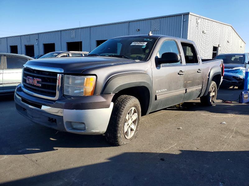 GMC SIERRA 2011 with VIN 3GTP2VE31BG139447 - Photo from auction