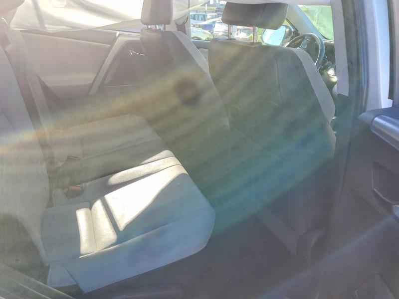 Photo 11 from auction – 2016 TOYOTA RAV4 LIMIT with VIN 2T3YFREV0GW246675