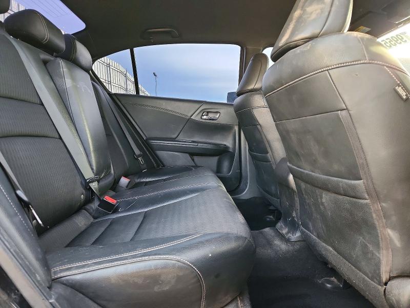 Photo 10 from auction – 2017 HONDA ACCORD with VIN 1HGCR2F52HA303676