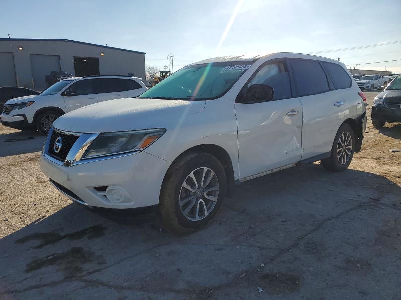 NISSAN PATHFINDER 2014 مع رقم تعريف المركبة 5N1AR2MN1EC616237 - صورة من المزاد