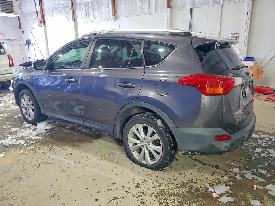 Photo 2 from auction – 2015 TOYOTA RAV4 with VIN 2T3YFREV6FW226770