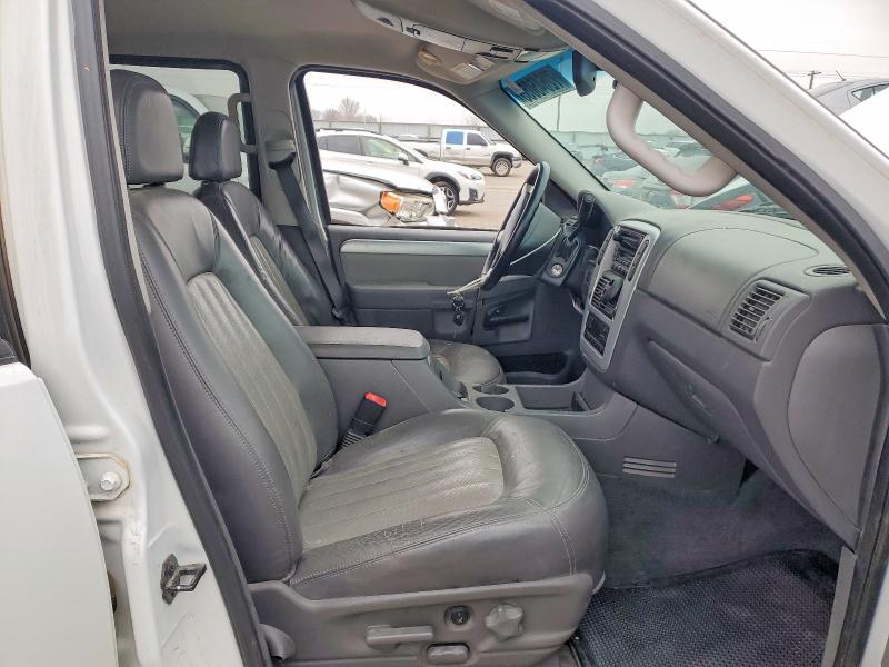 Photo 7 from auction – 2002 MERCURY MOUNTAINEER with VIN 4M2ZU86W32ZJ13701