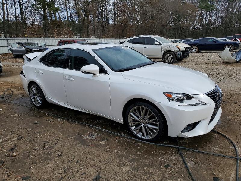 Photo 4 from auction – 2016 LEXUS IS 200T with VIN JTHBA1D23G5023890