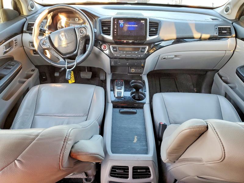 Photo 8 from auction – 2018 HONDA PILOT TOUR with VIN 5FNYF5H93JB021719