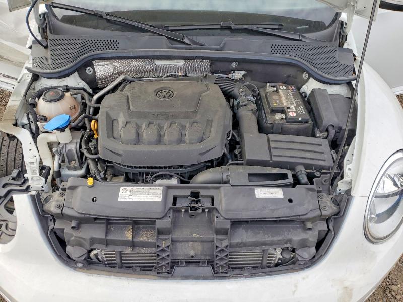 Photo 11 from auction – 2018 VOLKSWAGEN BEETLE with VIN 3VW5DAAT0JM504472