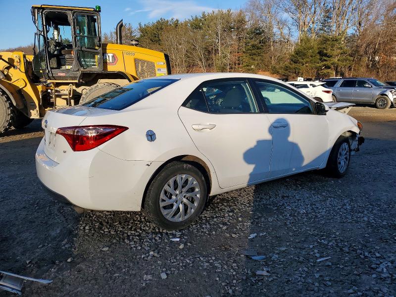Photo 3 from auction – 2018 TOYOTA COROLLA with VIN 5YFBURHE2JP838376