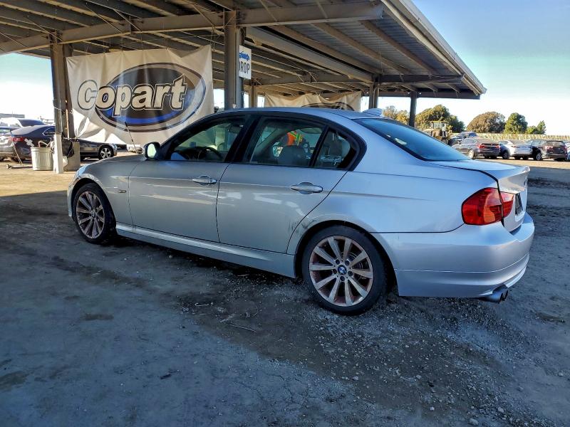 Photo 2 from auction – 2011 BMW 328 I SULE with VIN WBAPH5C55BA445775
