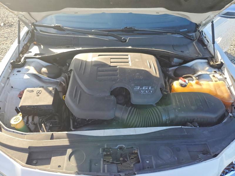 Photo 11 from auction – 2012 CHRYSLER 300 LIMITE with VIN 2C3CCACG3CH265907