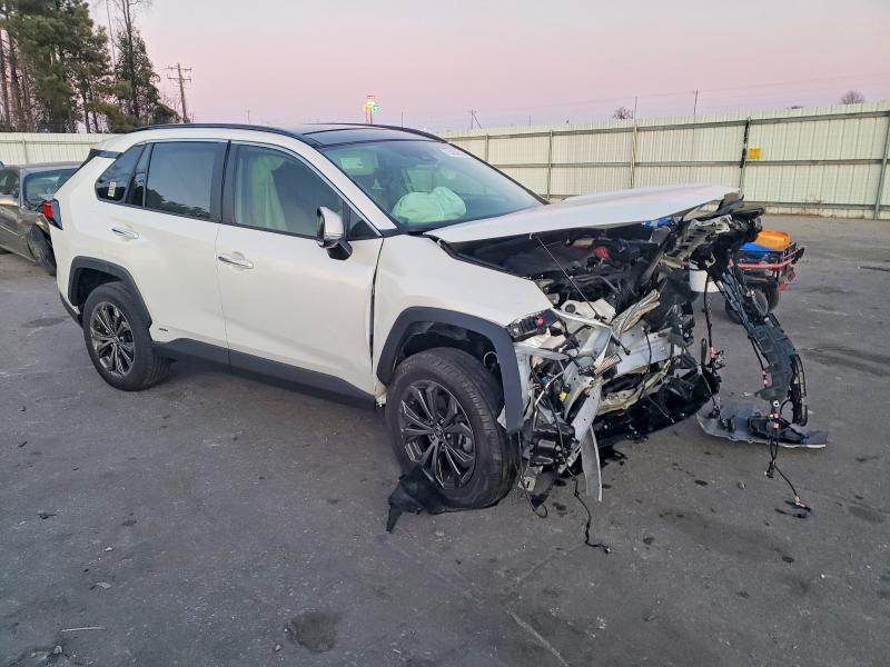 Photo 4 from auction – 2025 TOYOTA RAV4 LIMIT with VIN JTMD6RFV2SJ075044