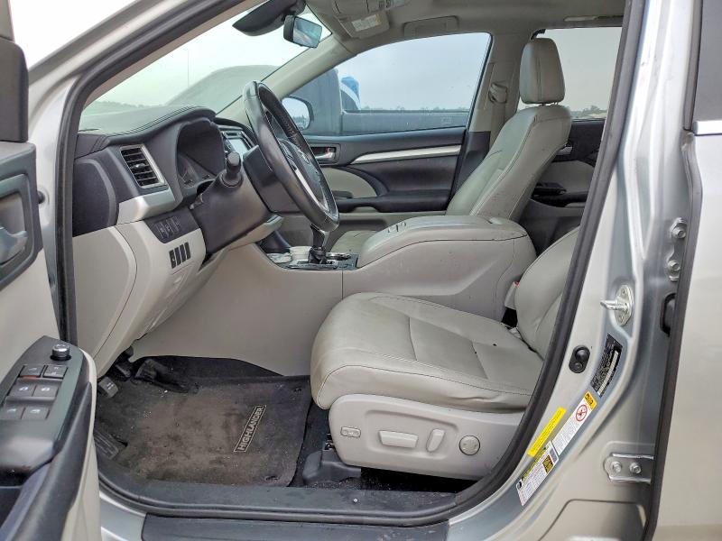 Photo 7 from auction – 2018 TOYOTA HIGHLANDER with VIN 5TDKZRFH6JS540659
