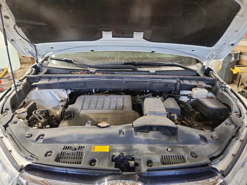 Photo 12 from auction – 2016 TOYOTA HIGHLANDER with VIN 5TDBKRFH8GS330075