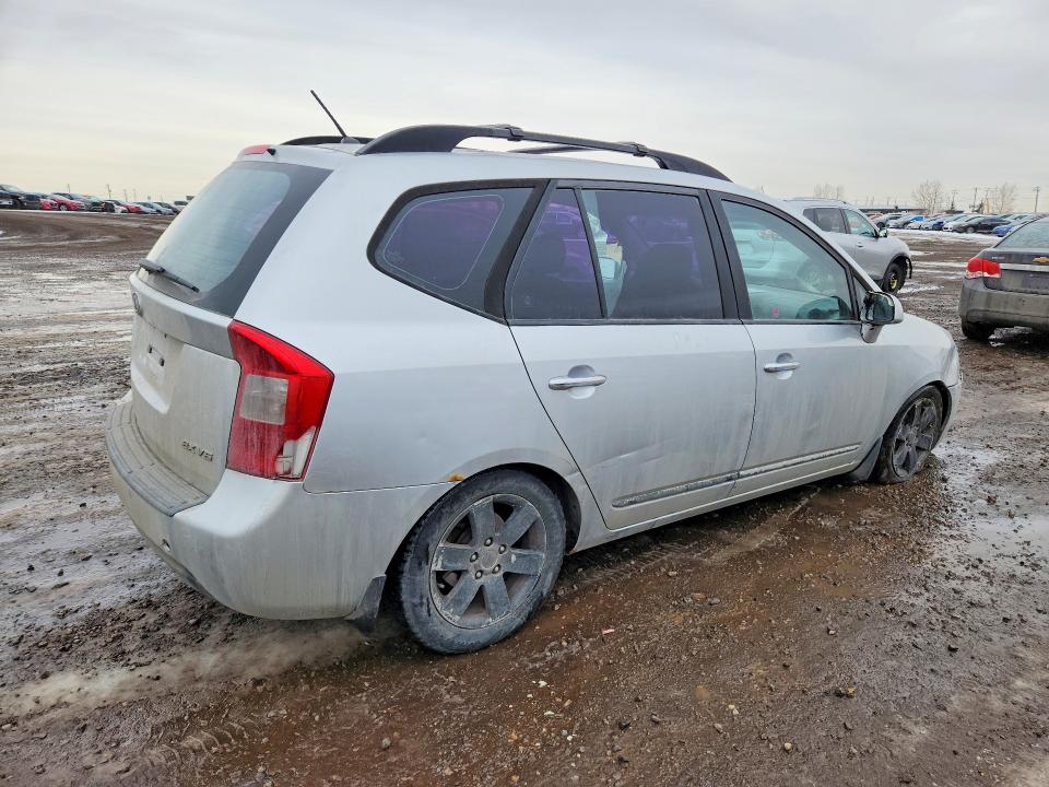 Photo 3 from auction – 2009 KIA RONDO with VIN KNAFG526597272047