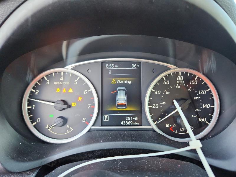 Photo 9 from auction – 2018 NISSAN SENTRA with VIN 3N1AB7AP4JY229973