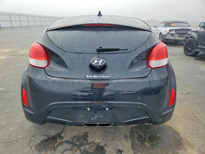 Photo 6 from auction – 2016 HYUNDAI VELOSTER with VIN KMHTC6AD1GU248426