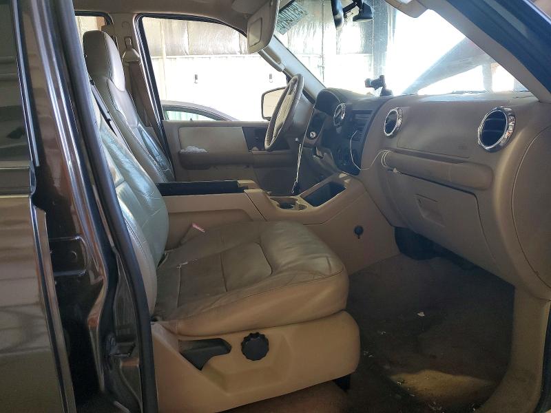 Photo 7 from auction – 2005 FORD EXPEDITION with VIN 1FMPU15565LA89751