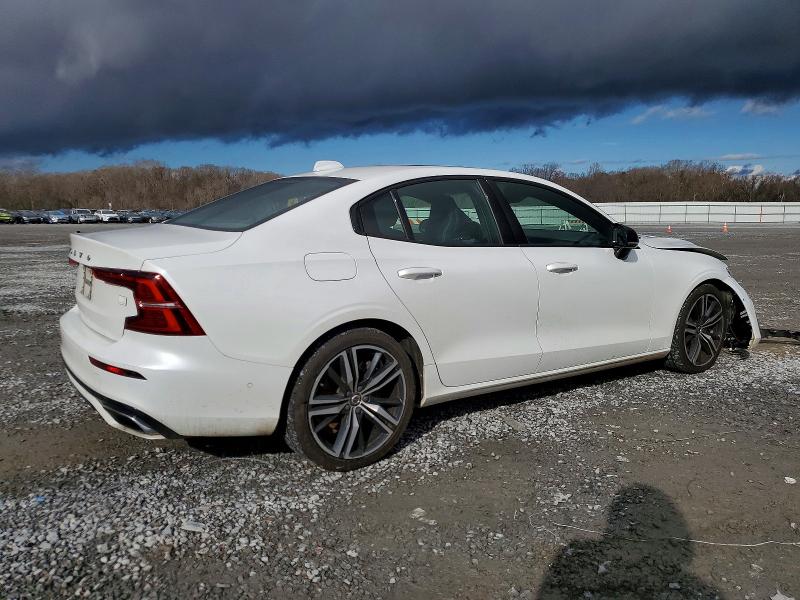 Photo 3 from auction – 2021 VOLVO S60 T8 REC with VIN 7JRBR0FM0MG111915