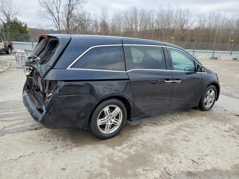 Photo 3 from auction – 2011 HONDA ODYSSEY TO with VIN 5FNRL5H96BB028923