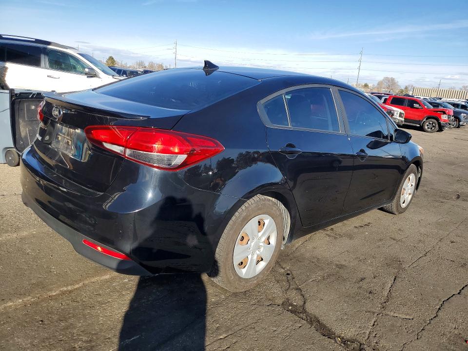 Photo 3 from auction – 2017 KIA FORTE with VIN 3KPFL4A72HE041544
