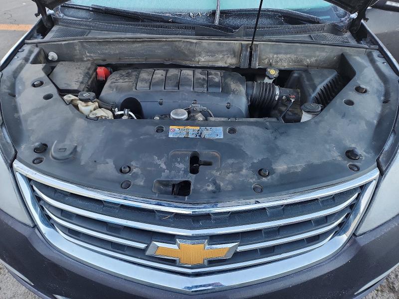 Photo 11 from auction – 2017 CHEVROLET TRAVERSE L with VIN 1GNKVGKD5HJ219701