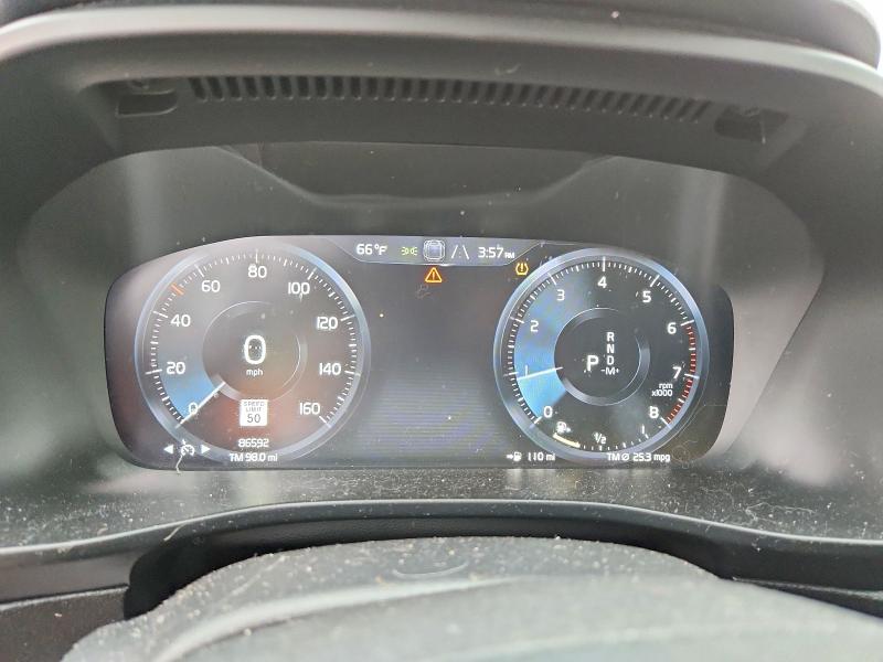 Photo 9 from auction – 2021 VOLVO XC40 T5 MO with VIN YV4162UK1M2599590