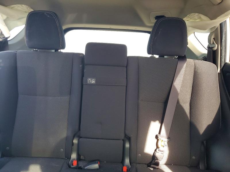 Photo 10 from auction – 2017 TOYOTA RAV4 HV with VIN JTMRJREV4HD062616