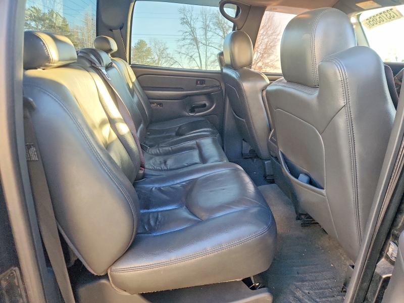 Photo 10 from auction – 2004 CHEVROLET SILVERADO with VIN 1GCGK23U64F108676