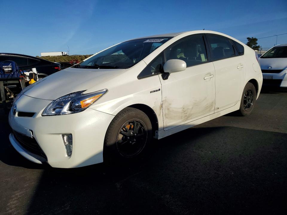 TOYOTA PRIUS 2015 with VIN JTDKN3DU5F1937096 - Photo from auction