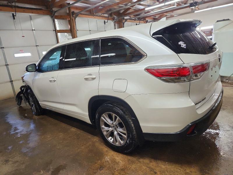 Photo 2 from auction – 2016 TOYOTA HIGHLANDER with VIN 5TDBKRFH8GS330075