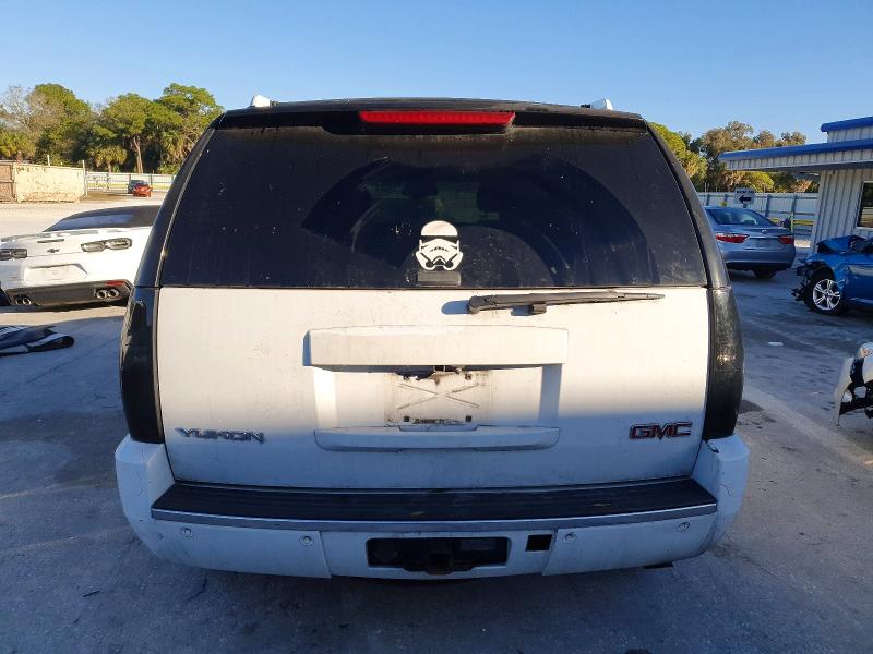 Photo 6 from auction – 2007 GMC YUKON DENA with VIN 1GKFK63867J182417