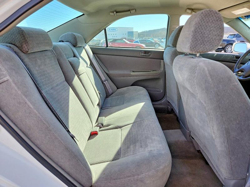 Photo 10 from auction – 2002 TOYOTA CAMRY with VIN 4T1BE32K02U023165