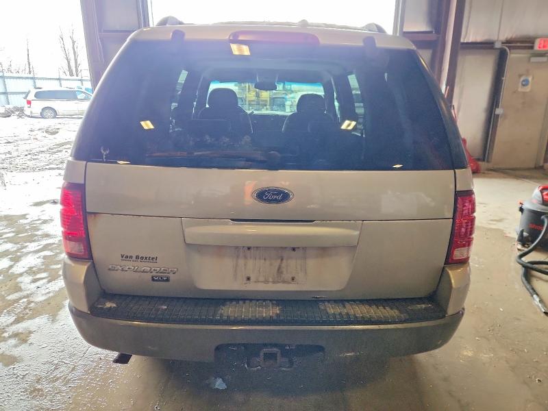 Photo 6 from auction – 2002 FORD EXPLORER 2 with VIN 1FMZU73E42UC91315