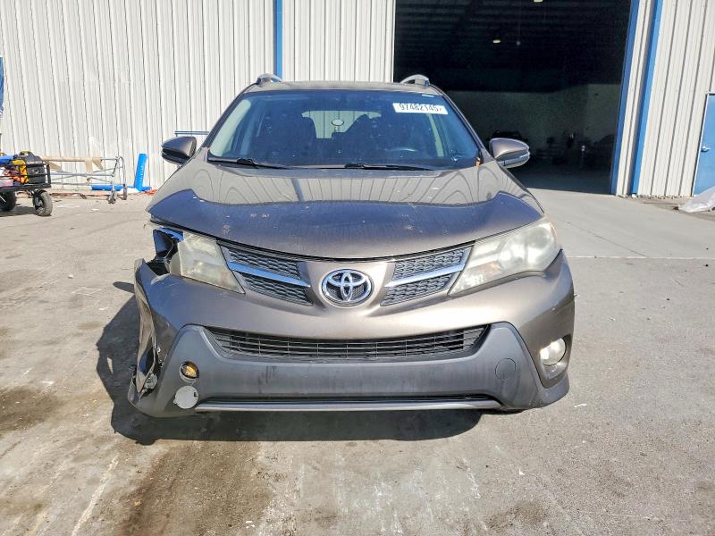 Photo 5 from auction – 2013 TOYOTA RAV4 XLE with VIN JTMWFREV0D5004043