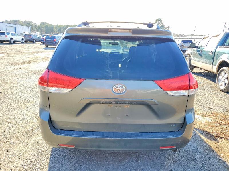 Photo 6 from auction – 2014 TOYOTA SIENNA LE with VIN 5TDKK3DC1ES418757