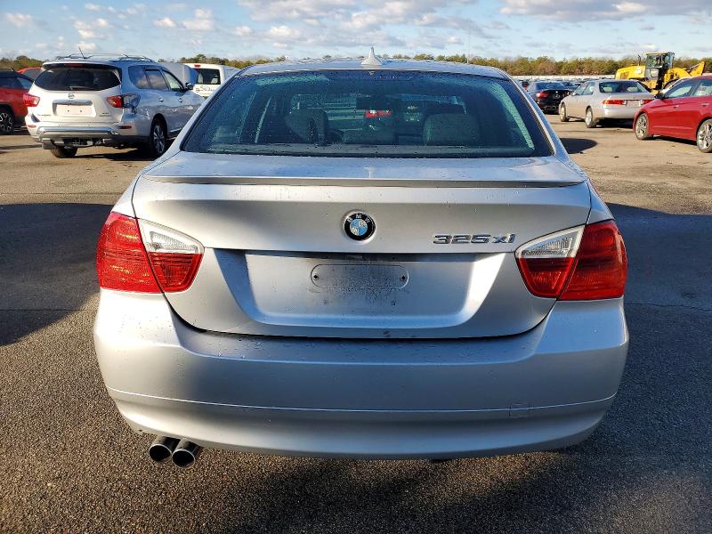 Photo 6 from auction – 2006 BMW 325 XI with VIN WBAVD13506KV00466